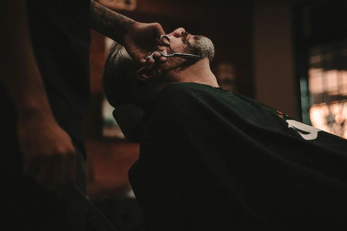 Rasage chez le barbier