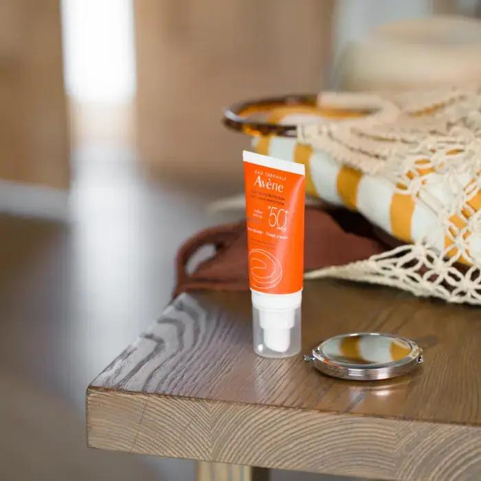 Avène AVENE SOLAIRE CREME TEINTEE 50+ 50ML
