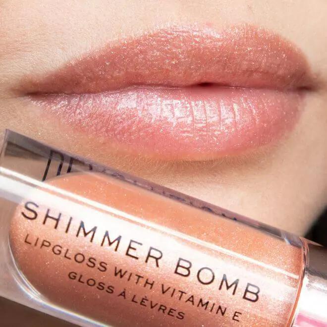 Revolution Skincare Brillant à lèvres Shimmer Bomb #starlight