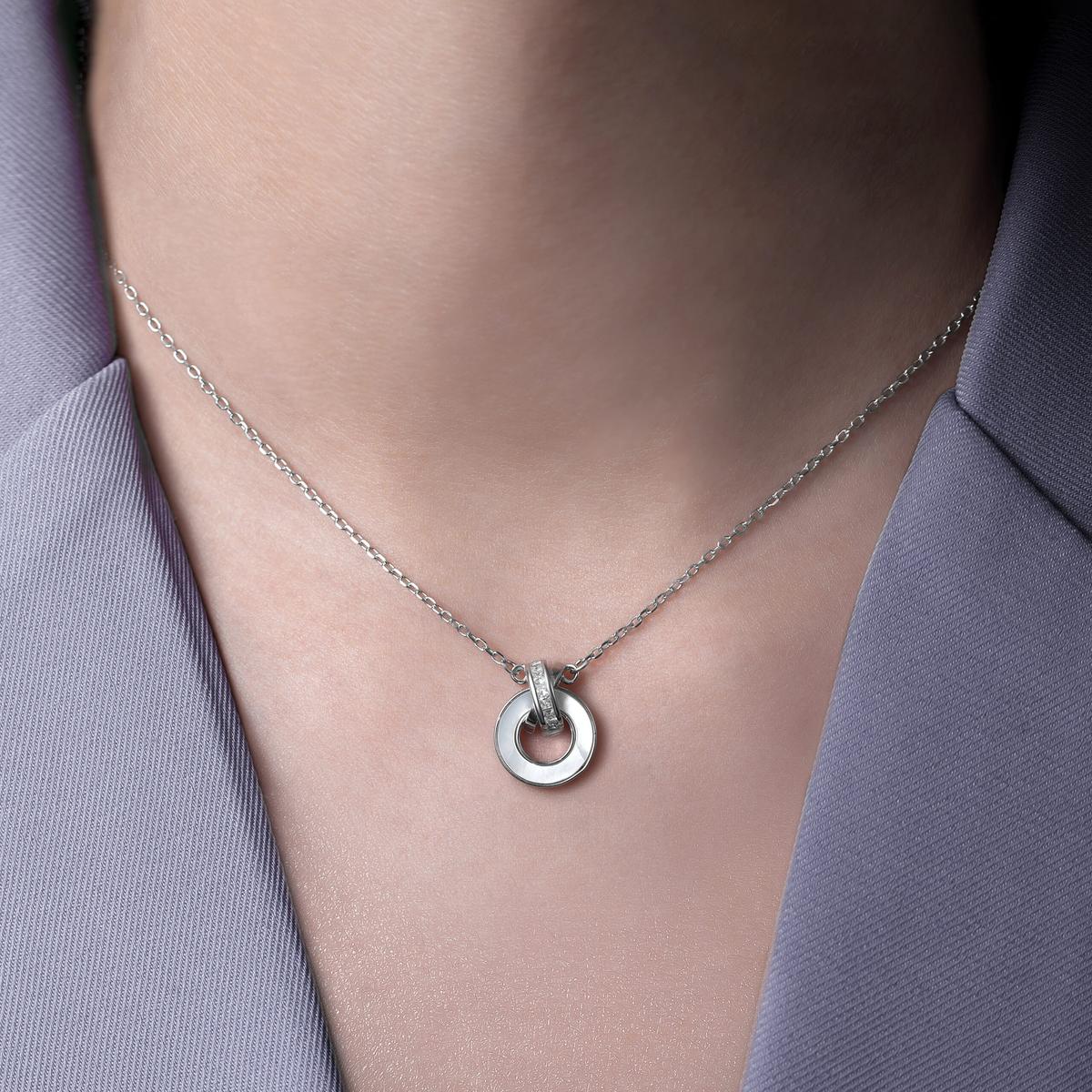Collier deux anneaux entrelacés