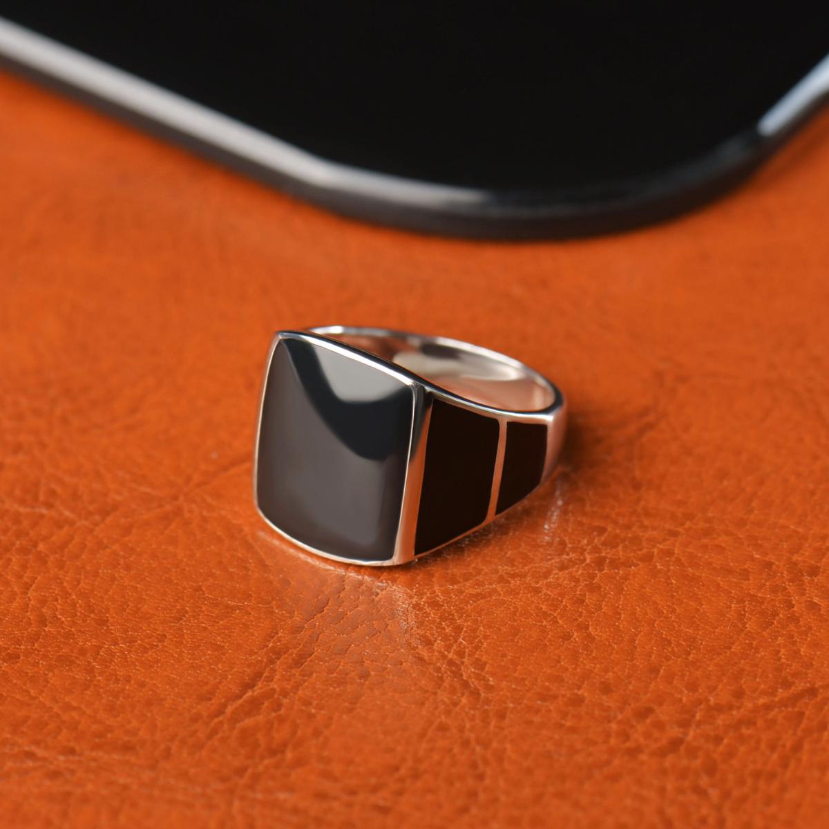 Bague Chevalière Homme Émail Noir Onyx | Collection Dark Signet Argent 925