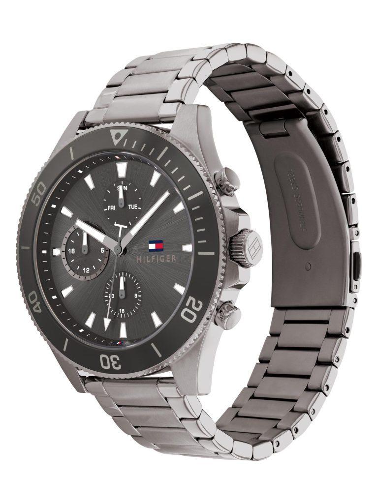 Montre Tommy Homme mécanisme tendance 2025
