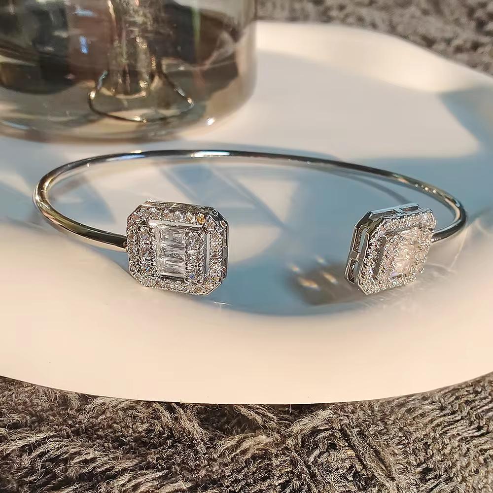 Bracelet Impérial Ajustable