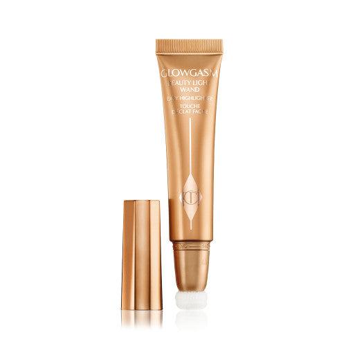 Charlotte Tilbury Glowgasm Beauty Light Wand highlighter