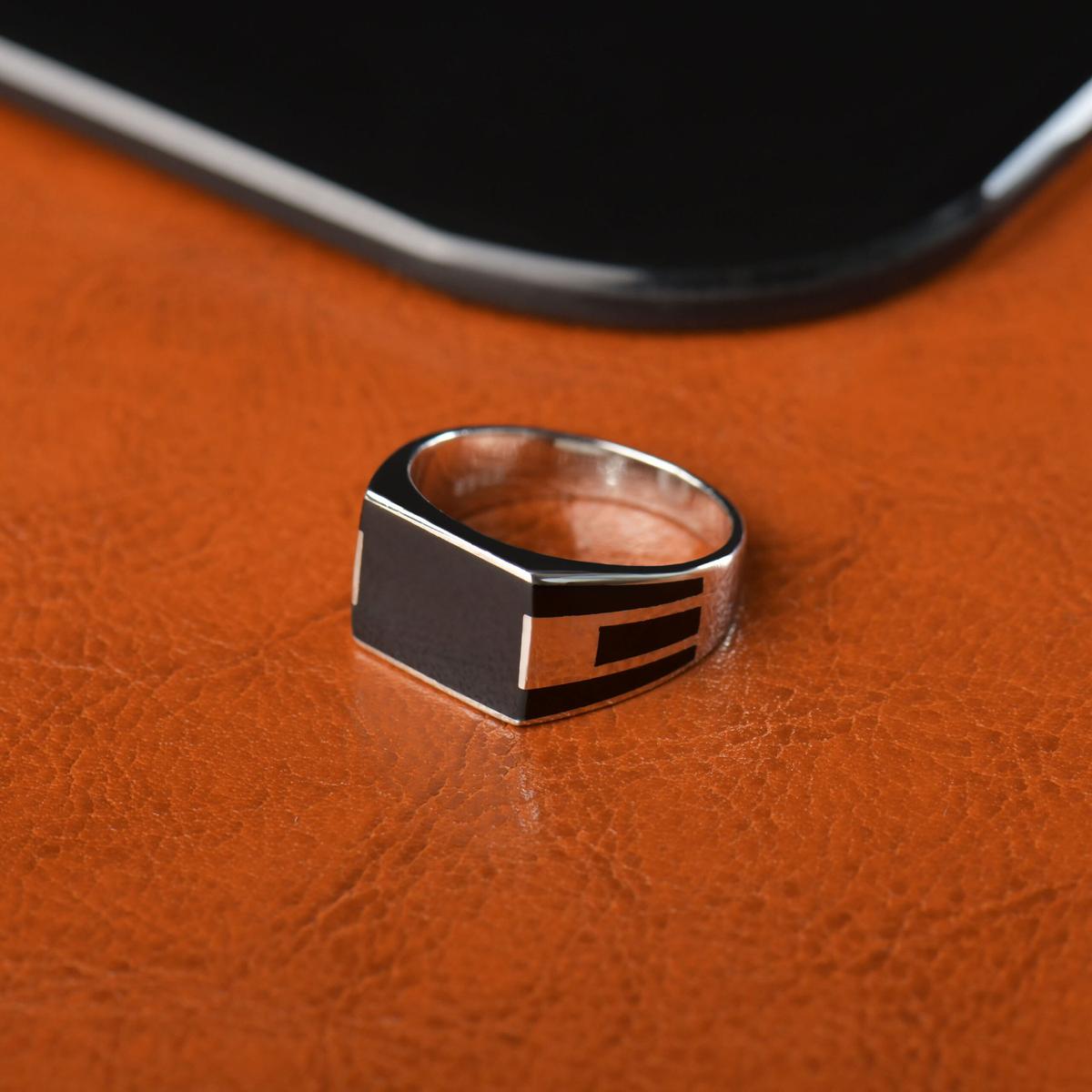 Chevalière Homme en Argent 925 à Motif Ligne Noire